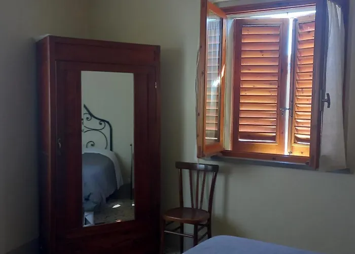 Del Ponte Bed & Breakfast 3*